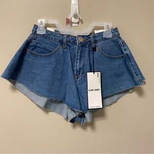 Almost Famous Sz 3 Flare Denim Shorts 🩳 NWT